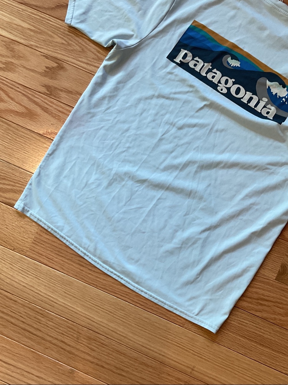 Patagonia Capilene Small cool dry Seafoam Green Back Logo Short Sleeve NWOT - Picture 7 of 13